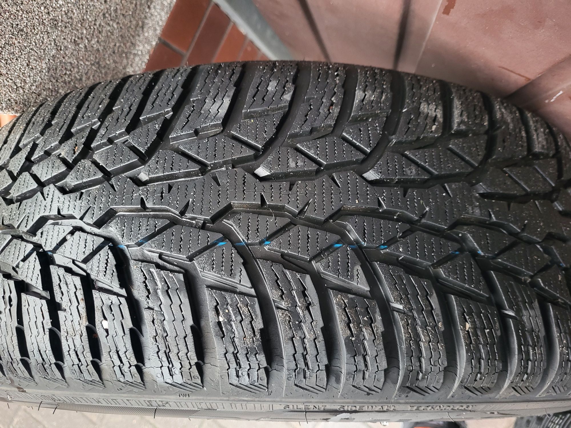 Felgi aluminiowe z oponami 215/60 R17 zima