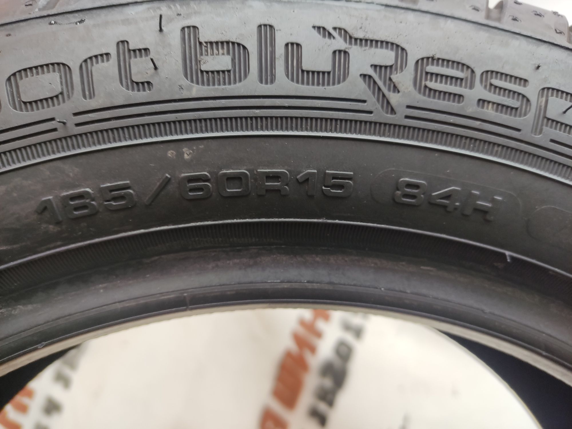 Шини 185/60/15 Dunlop Sport bluresponse