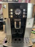 Ekpres delonghi magnifica