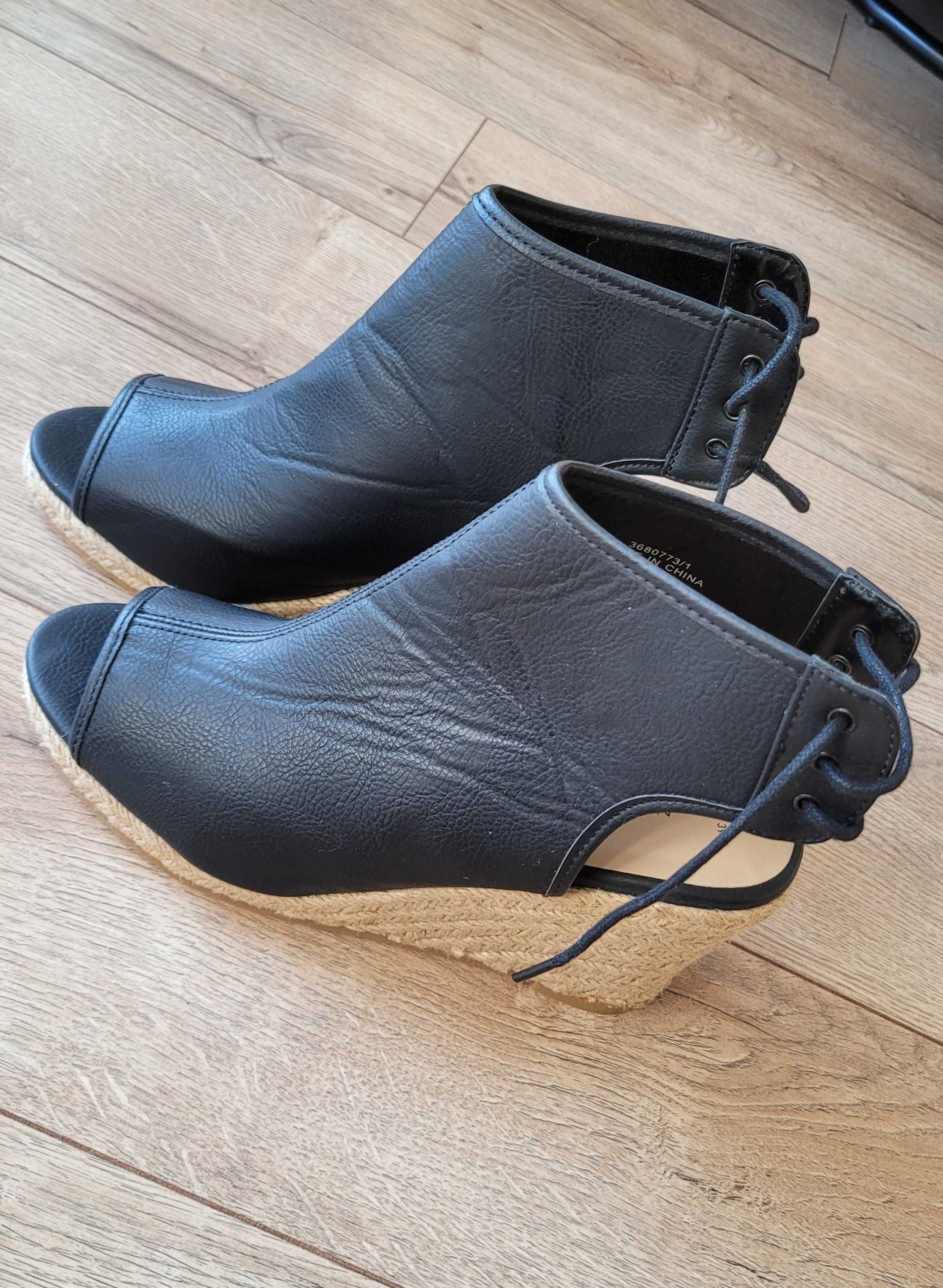 Buty espadryle na koturnie, czarne, roz. 39, nowe.