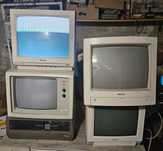 Zestaw retro monitorów