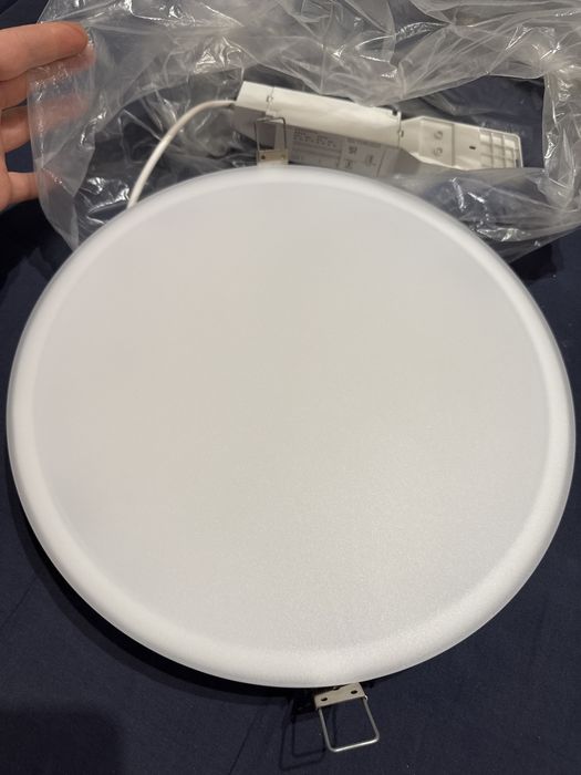 TRILUX Inplana 19W LED – energooszczędna, nowoczesna, made in Spain