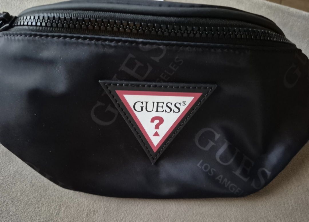 Saszetka Nerka Guess