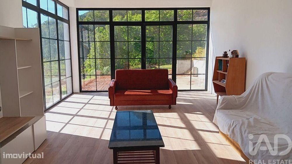 Casa / Villa T3 em Castanheira de Pêra e Coentral de 261,00 m2