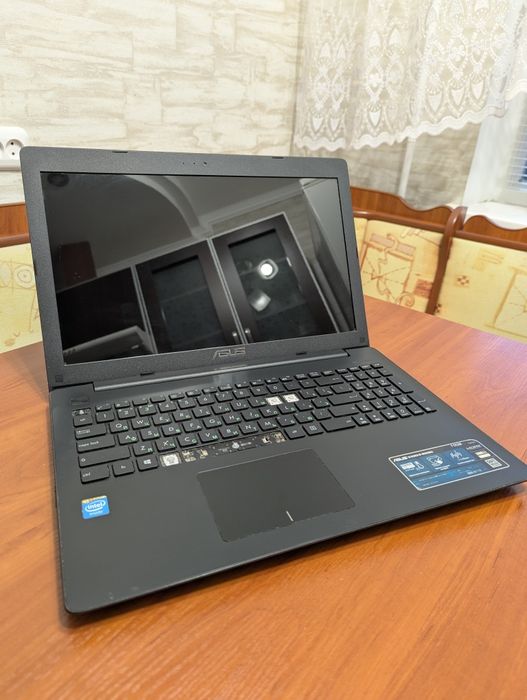 Ноутбук Asus F553m