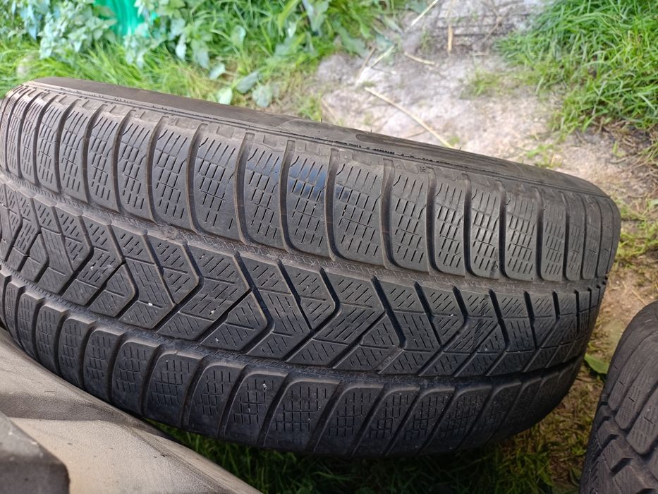 Koła 5x112 8Jx19H2 ET45 oryginał Audi Q4 etron + opony zima 235/55 R19
