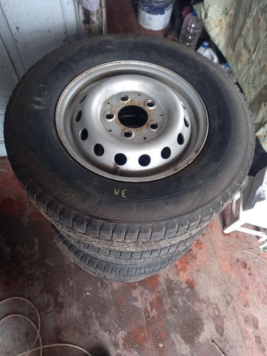 Колеса шини диски Спрінтер 903  Лт зима 225/70/15с Ласса