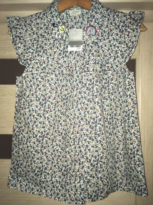 блуза некст з нашивками на 16рок модель 2016року