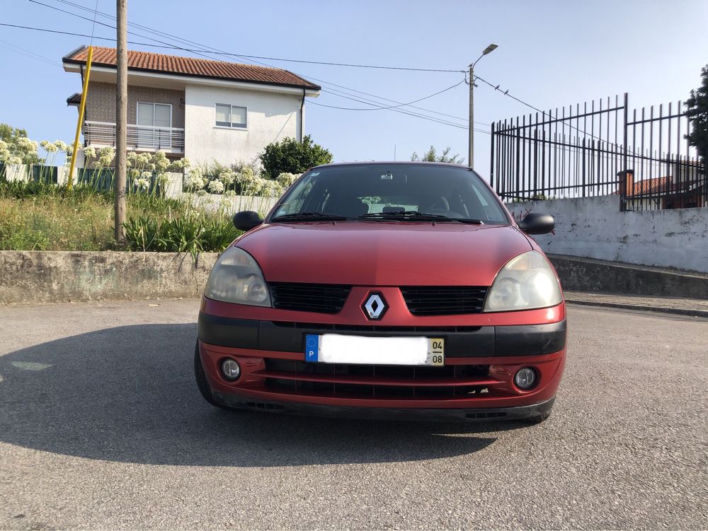 Renault Clio 1.2 2004 Gasolina - Impecavel