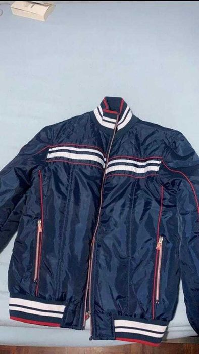 2 Blusões Azuis em excelente estado