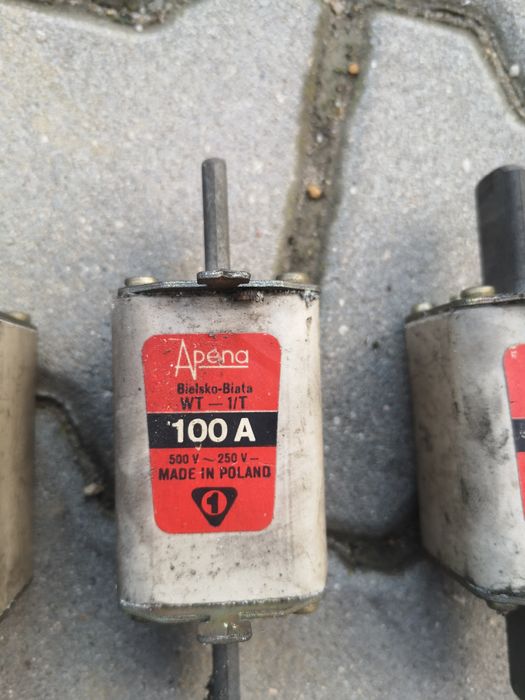 Bezpiecznik apena 100A wyprzedaż garażowa PRL do prądu