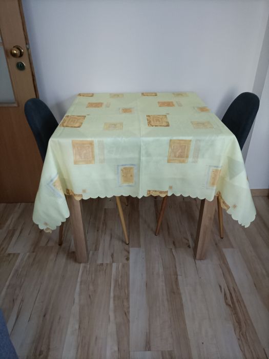 Sprzedam obrus plamoodporny