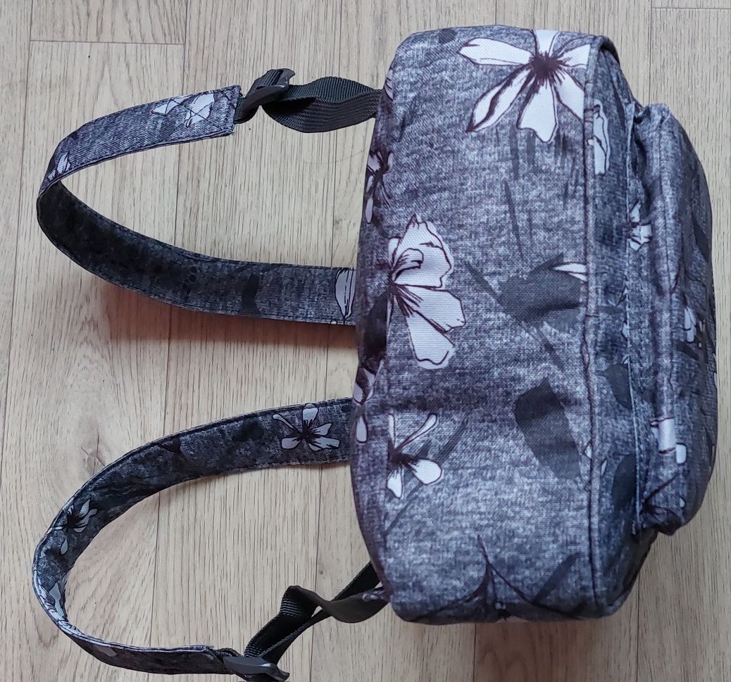 Рюкзак женский DAKINE ESSENTIAL Pack mini Floral 7L