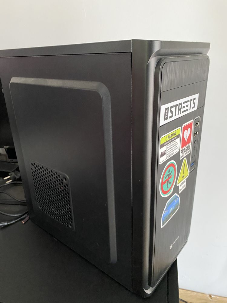 Sprzedam komputer z monitorem