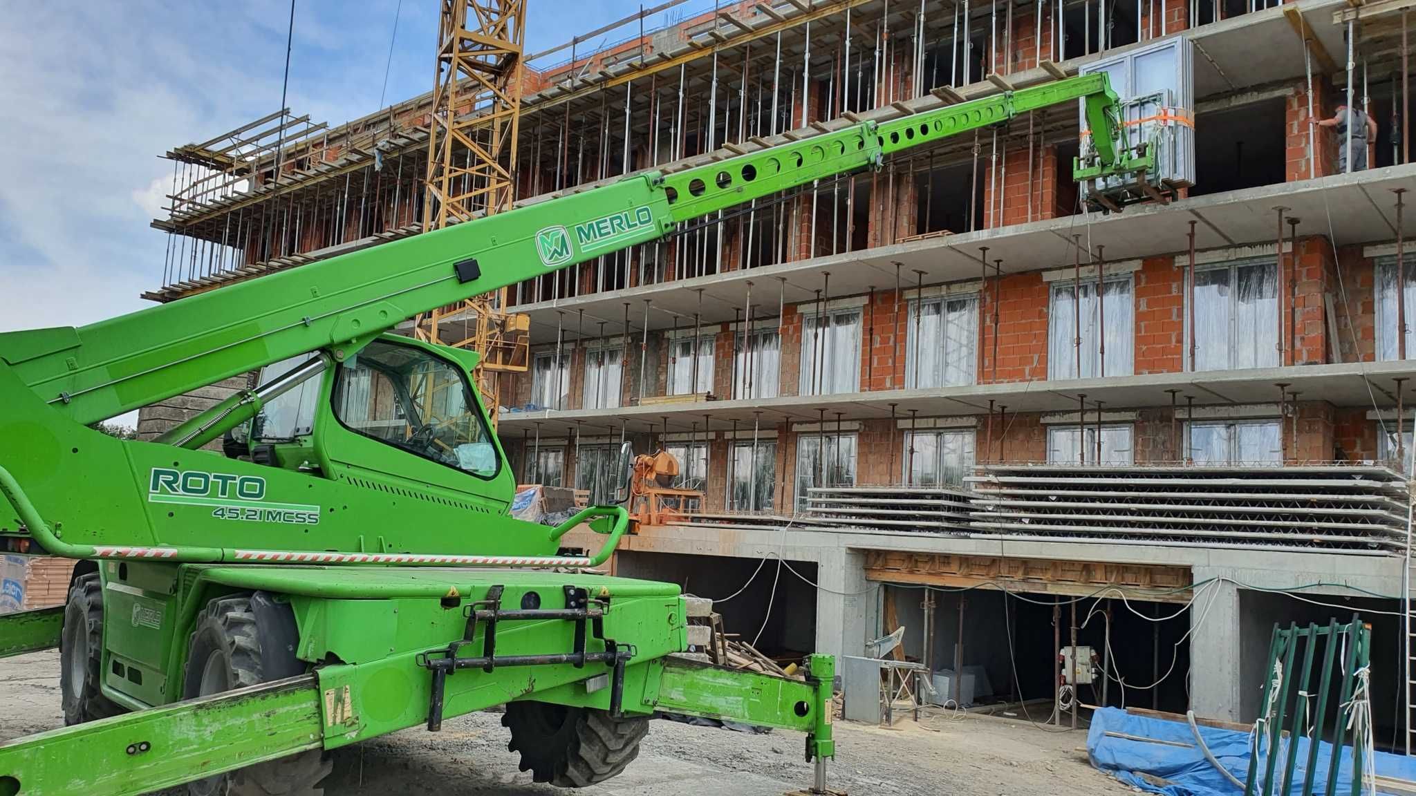 Wynajem usługi ładowarka teleskopowa, rozładunki, Manitou JCB Zwyżka