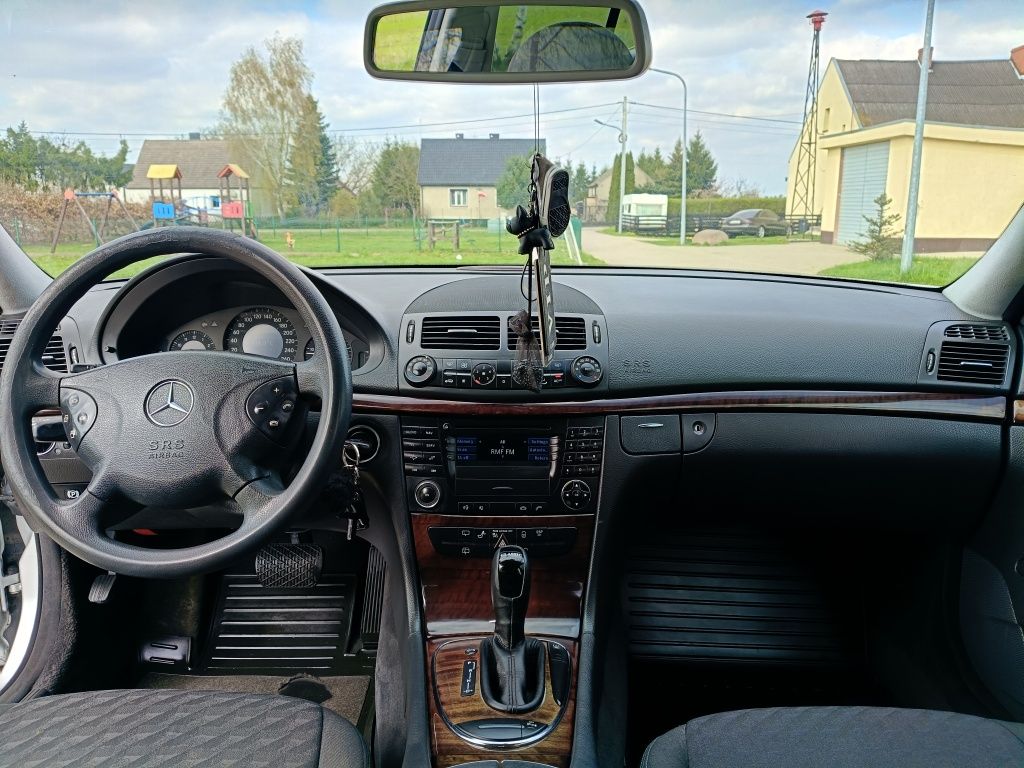 Sprzedam Mercedesa w211 3.2 cdi