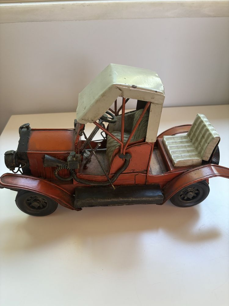 Carro calhambeque vintage de coleção Loja do Gato Preto