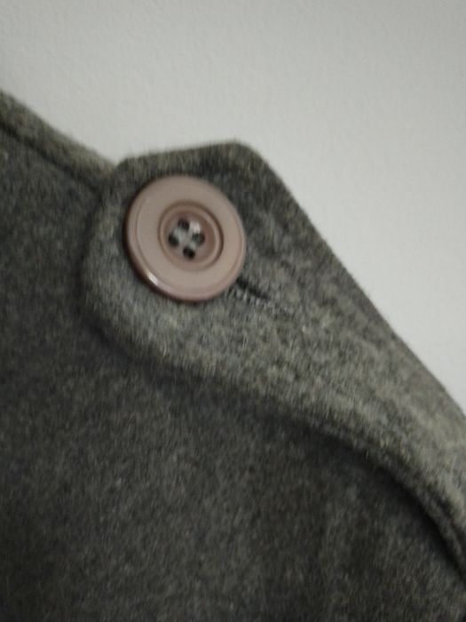 Casaco de fazenda cinzento em bom estado tamanho 44