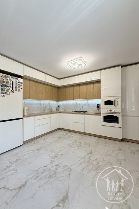 Продам будинок в ближньому центрі!Високий замок!Знесіння!