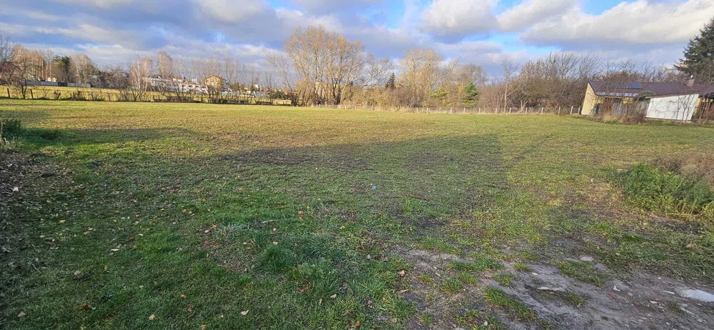 Sprzedam działkę usługowo-handlową 0,5ha