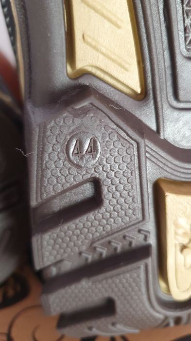 Buty nowe męskie zimowe ocieplane Rozmiar 44  wkładka 27.5-28 cm