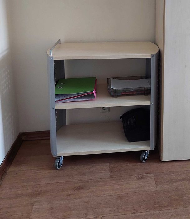 Набір меблів кабінет офісний, стіл, крісло, шафи