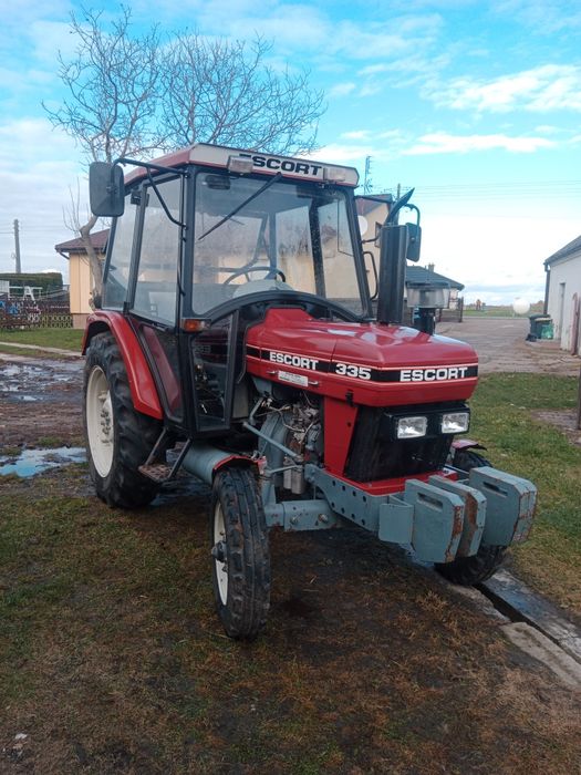 Sprzedam Ciągnik marki ESCORT 335 DUO