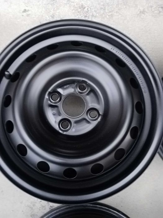 Felgi stalowe Toyota Yaris Corolla 5,5j15 et 46 4x100 ch 54.1 suzuki