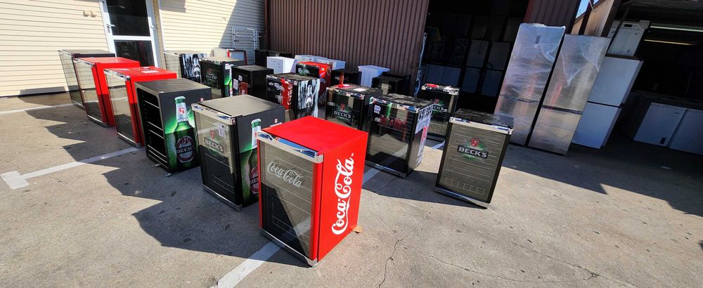 JANKI, ul. WSPÓLNA 6 Lodówka chłodziarka na napoje Coca Cola