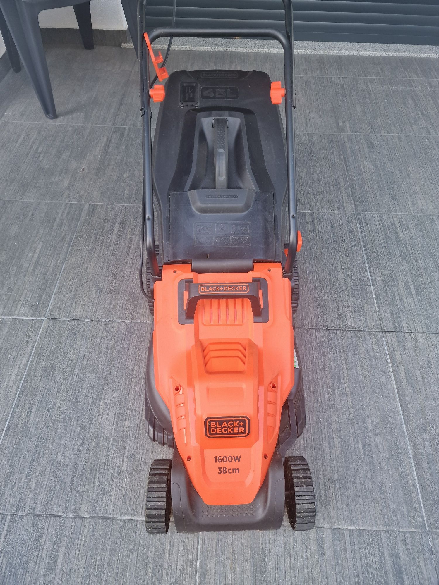 Corta relva black and decker