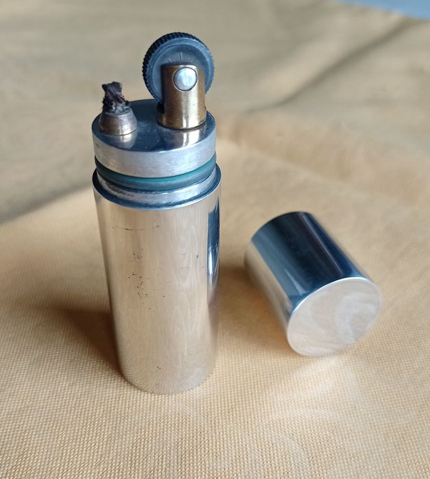 Запальничка бензинова