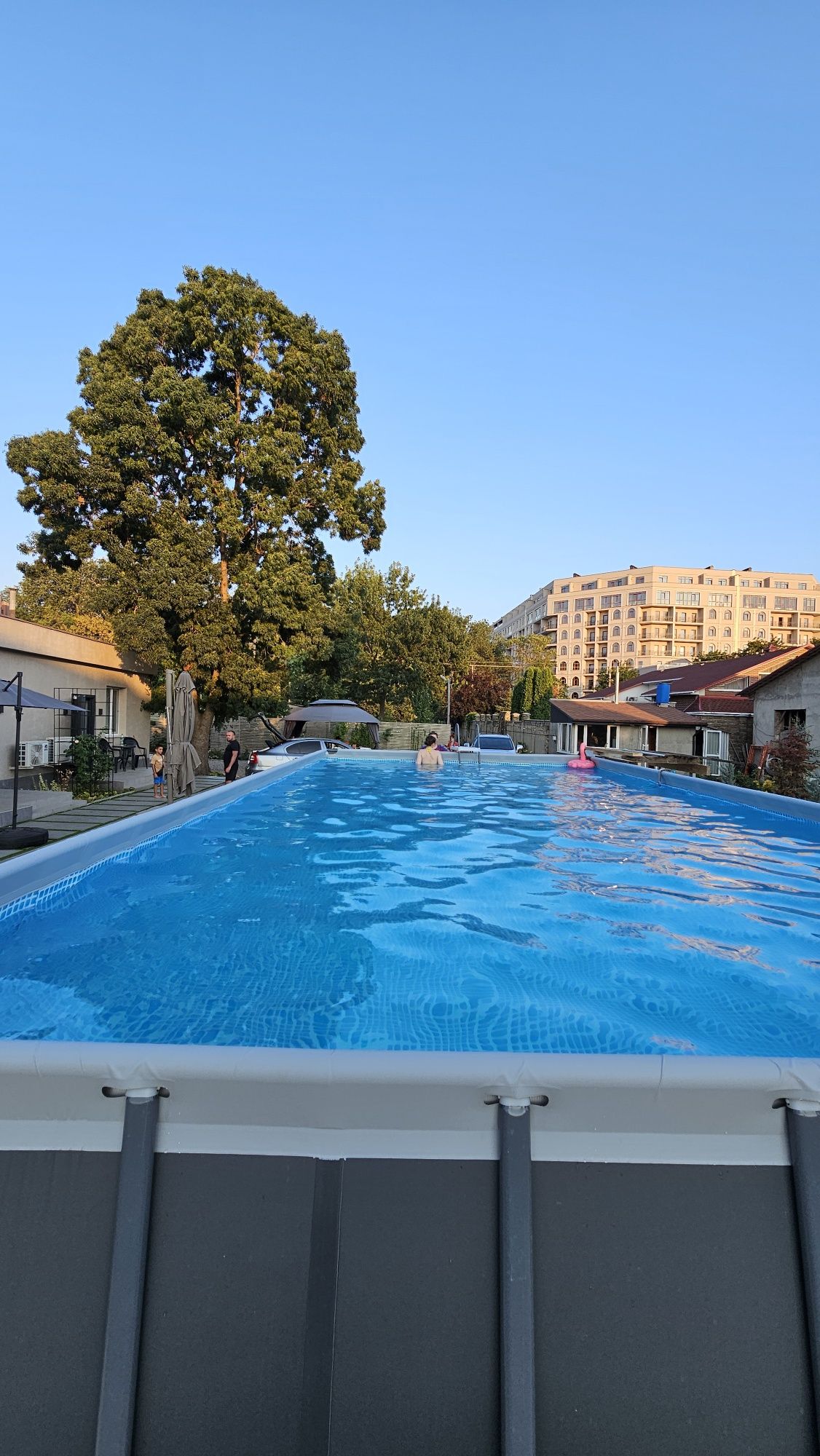 Lux apartments с бассейном возле "Золотого берега"
