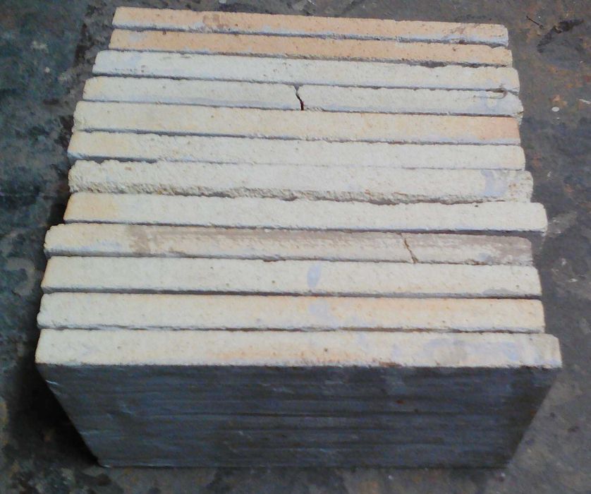 12 sztuk elektrycznych płytek szamotowych. 15 x 26 x 2 cm. OKAZJA !!!