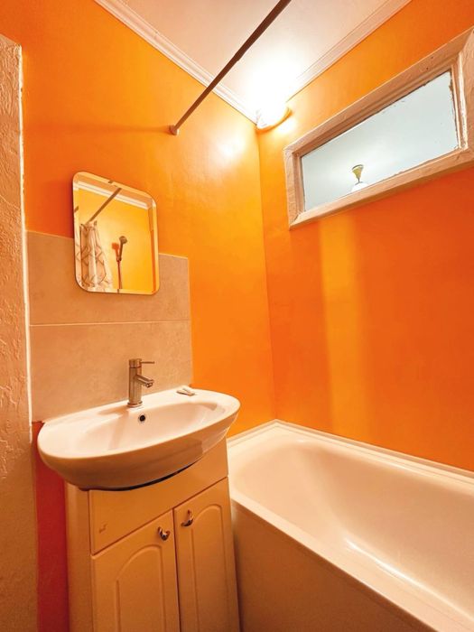 Подобово. Вул. Троїцька. Центр міста. Парк Казка