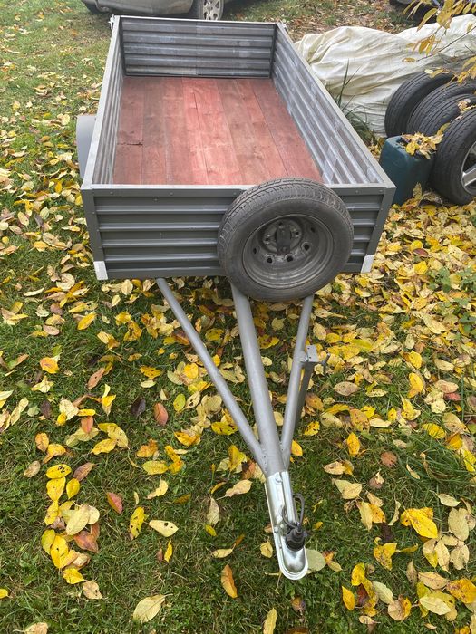 Przyczepka samochodowa