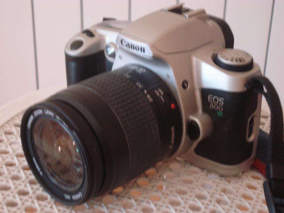 Máquina fotográfica Canon EOS 500N