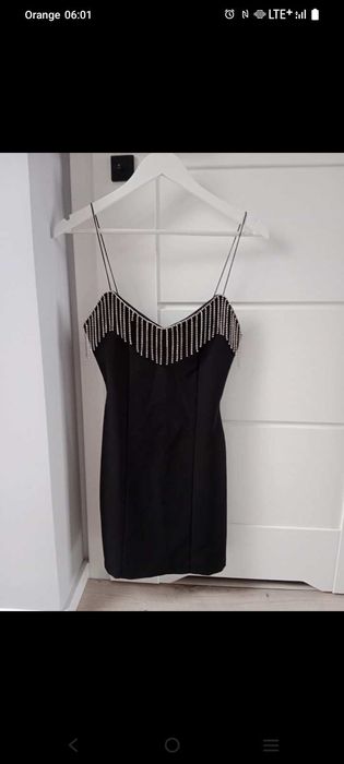 Sukienka wieczorowa mała czarna XS Zara