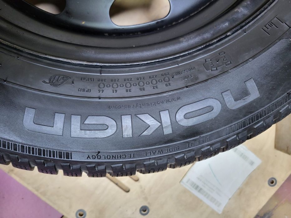 Зимові шини з дисками 195/65 R15 Nokian Goodyear 6мм