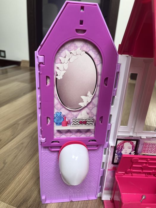 Przenośny domek dla Barbie