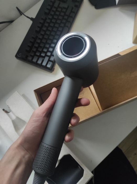 Suszarka do włosów dyson