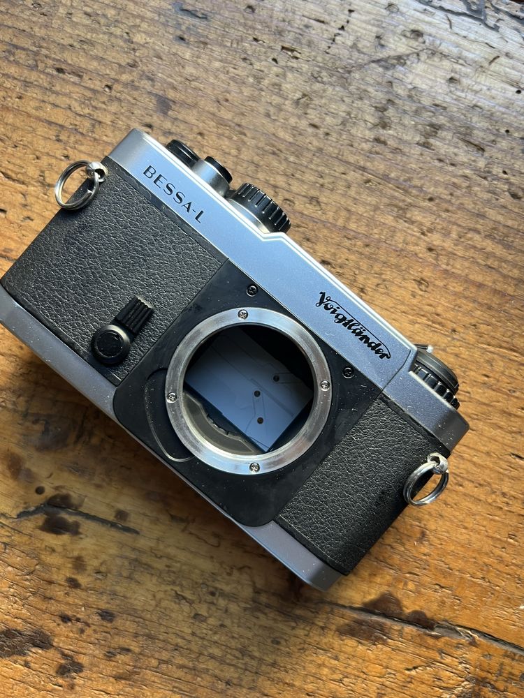 Máquina Fotográfica Voigtlander Bessa L