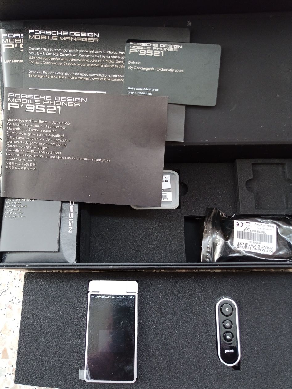 Vendo telemóvel Porsche design P9521 novo ainda com películas