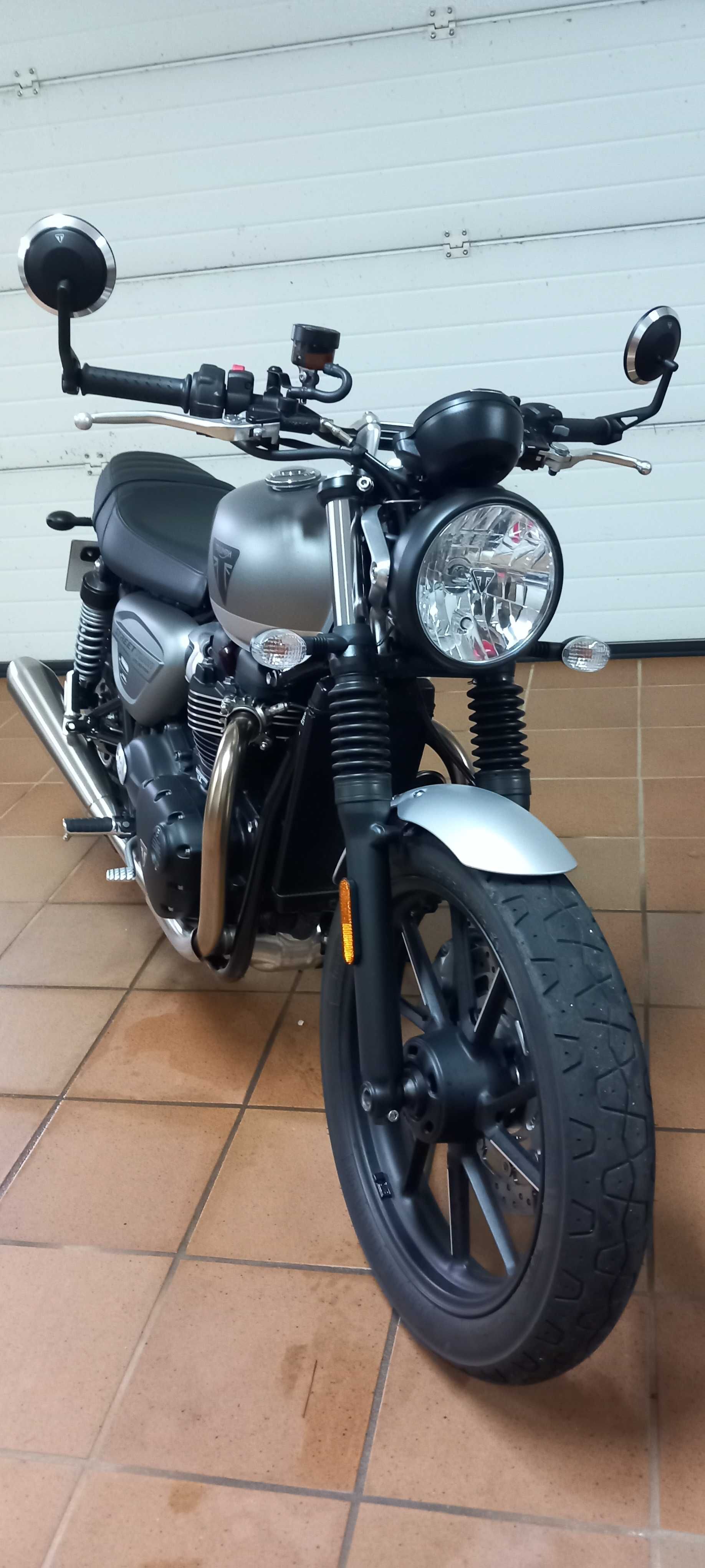 Triumph Street twin