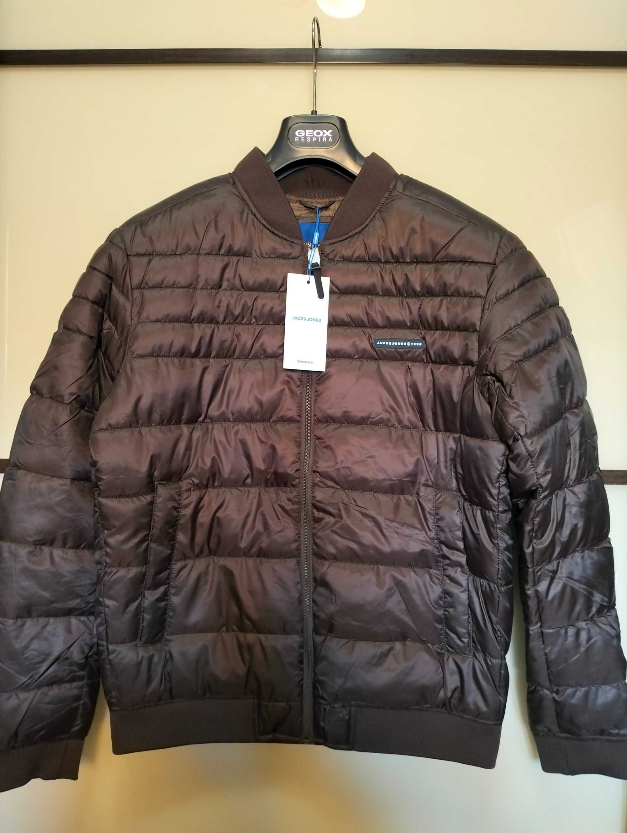 Чоловічий утеплений бомбер данського бренду Jack and Jones