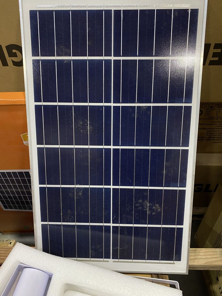 Solar лампи на сонячних панелях