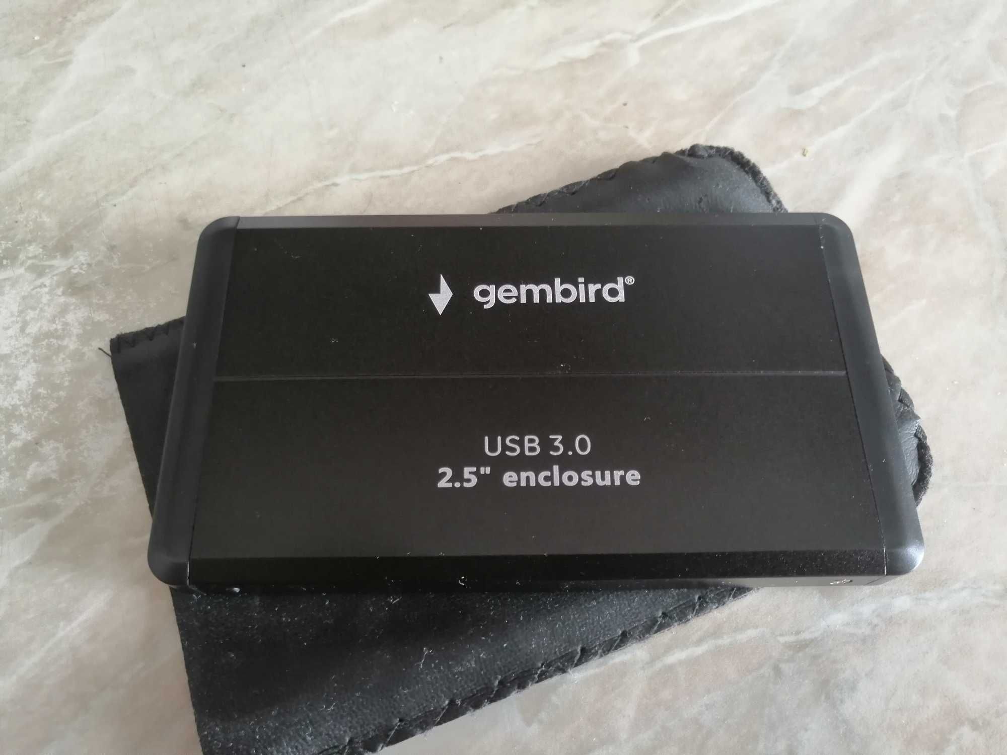 Зовнішній HDD 500 ГБ + чохол