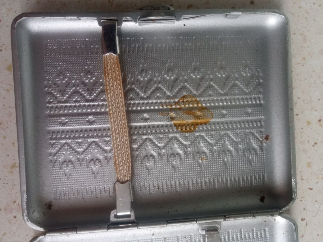Etui vintage stary typ