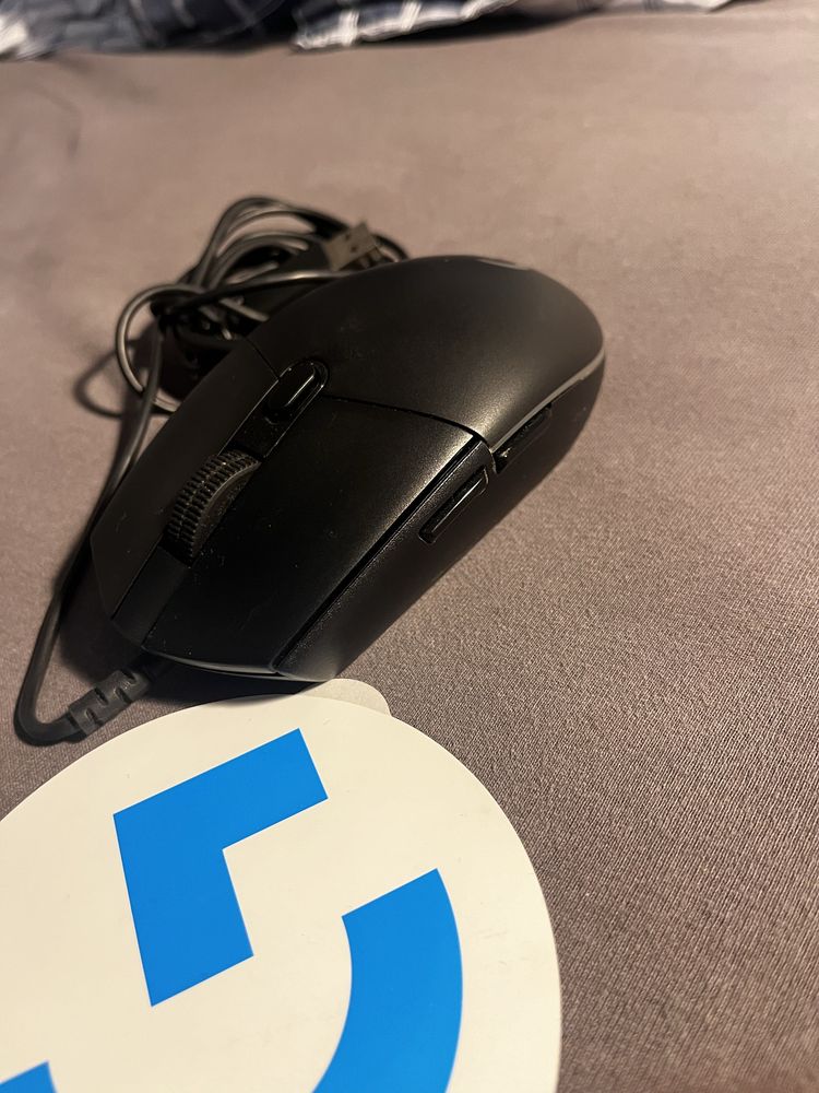 Myszka logitech g102