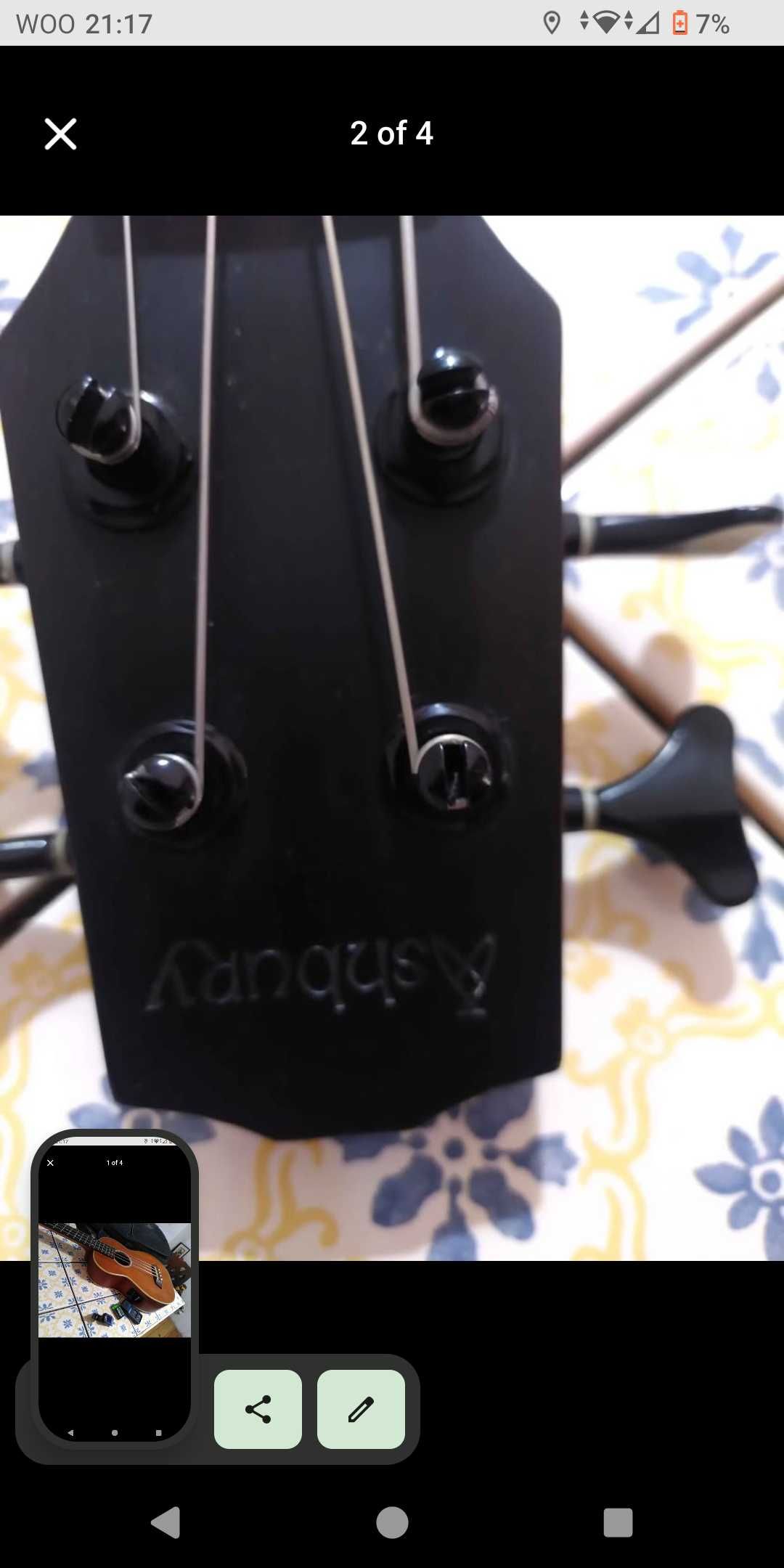 Ukulele baixo guitarra