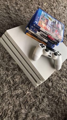 PS4 pro 1tb + 6 gier 1 pad